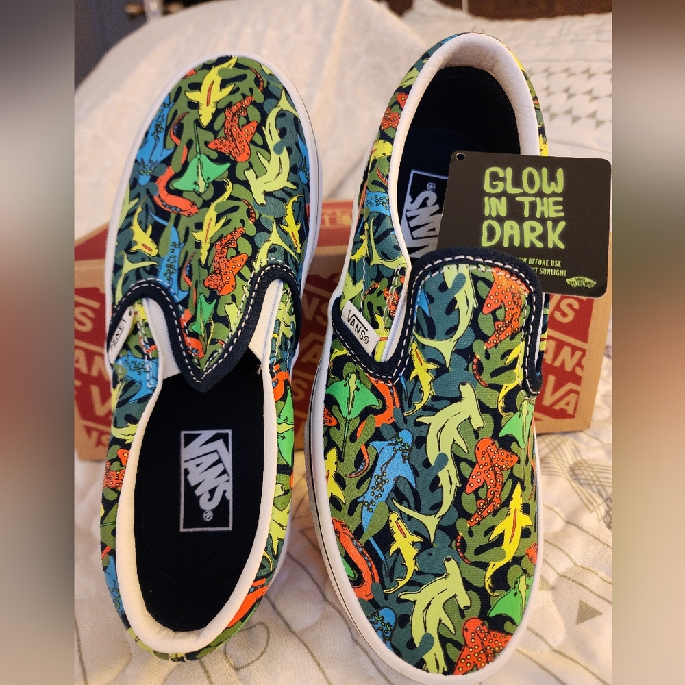 Youth Vans slip on shoes